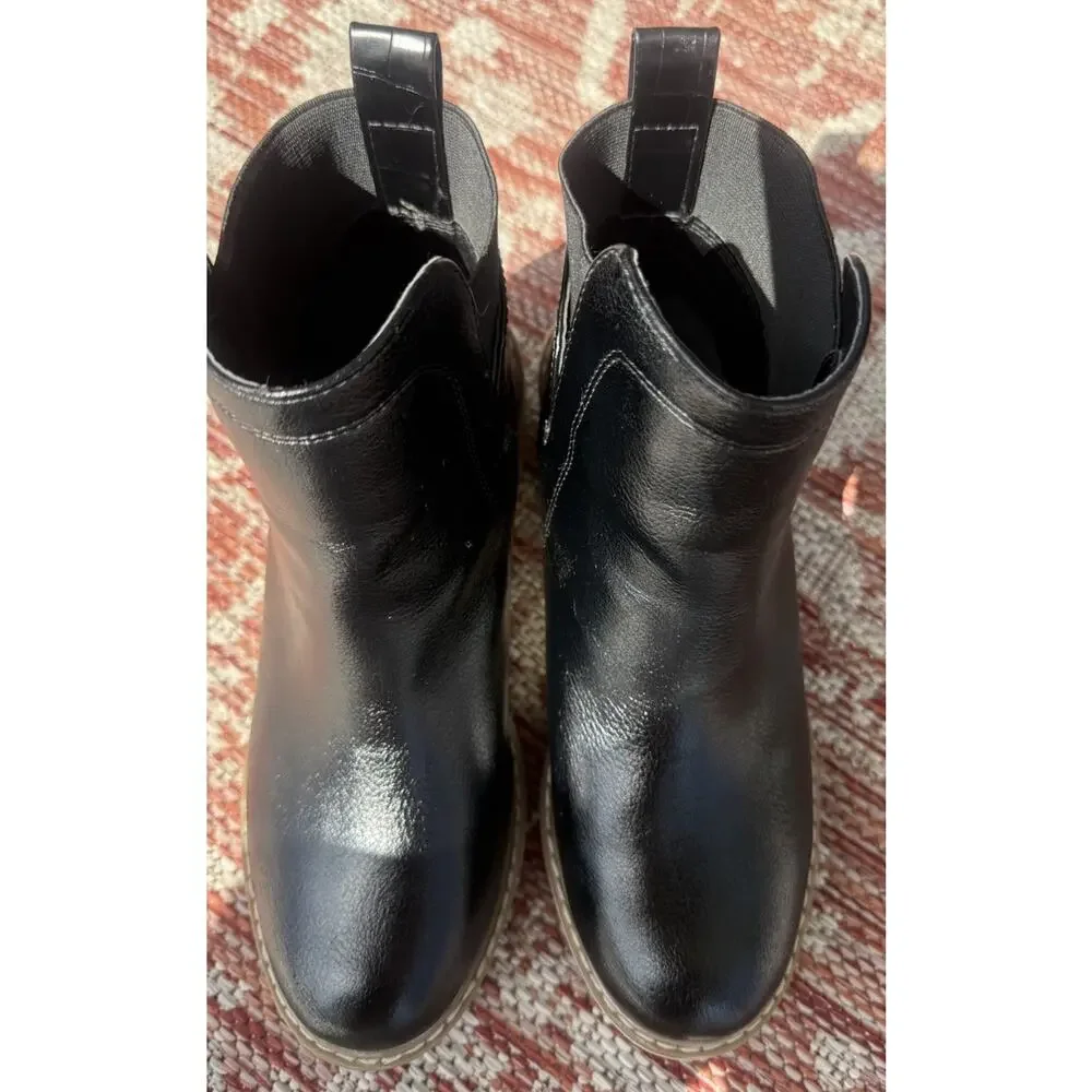DV by Dolce Vita Black Chelsea Boots Women’s Size 6 Worn Once Excellent